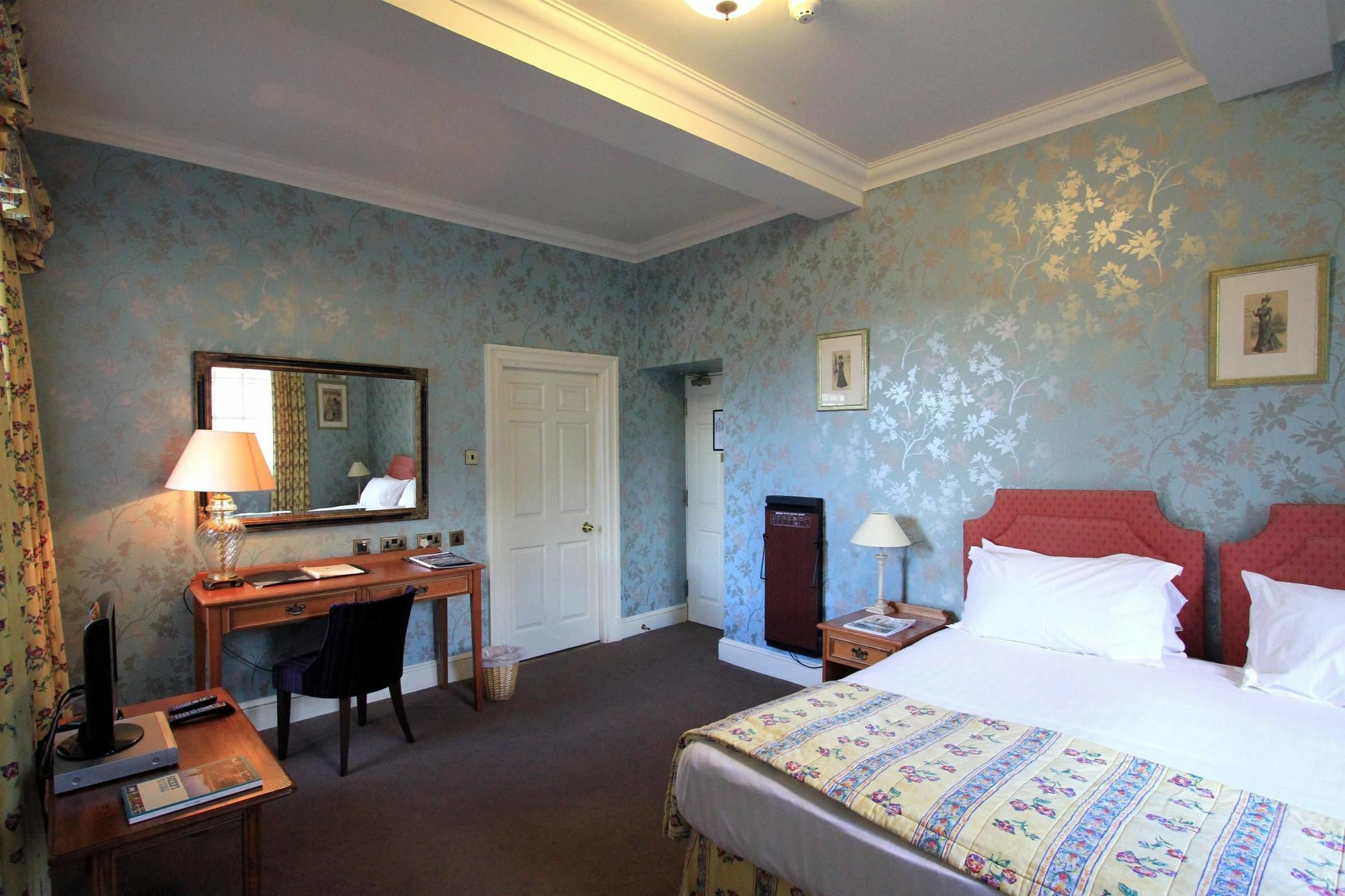 Hazlewood Castle & Spa Tadcaster Exterior photo